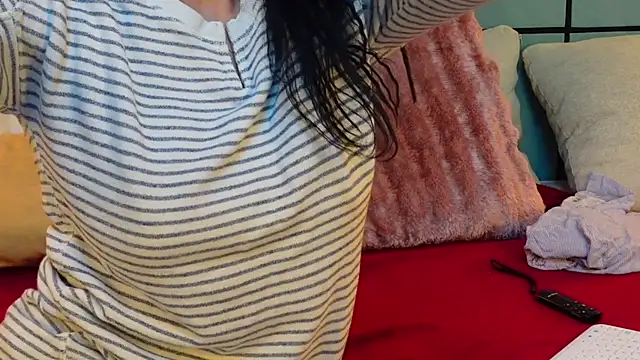 Snapshot of SarraRose chatting on 02-09-25, 07:41 SarraRose online show from 02-09-25, 07:41