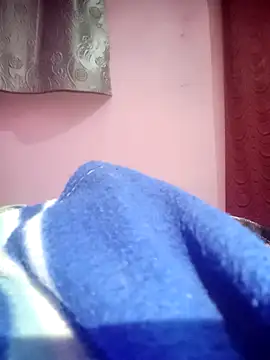 Snapshot of HornyWestern chatting on 12-16-25, 08:25 HornyWestern online show from 12-16-25, 08:25