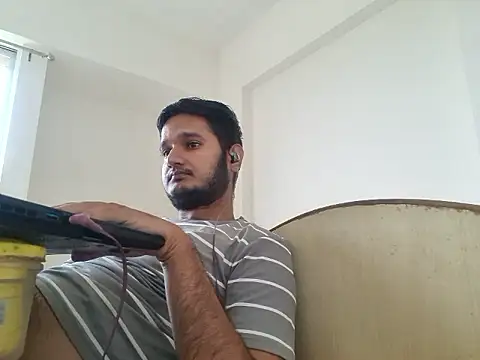Snapshot of Jonrobinso chatting on 05-24-26, 05:23 Jonrobinso online show from 05-24-26, 05:23