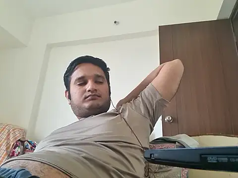 Snapshot of Jonrobinso chatting on 05-30-26, 04:53 Jonrobinso online show from 05-30-26, 04:53