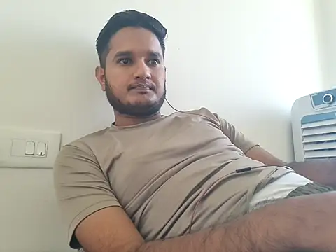 Snapshot of Jonrobinso chatting on 06-21-26, 04:37 Jonrobinso online show from 06-21-26, 04:37