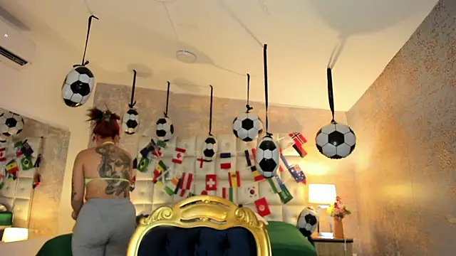 MelaniieRoux online show from 07-17-26, 07:41