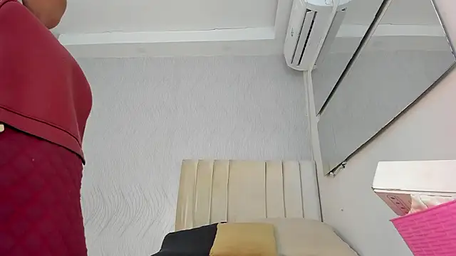 miranda villa online show from 03-30-26, 12:06