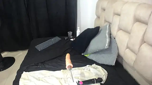 Roxy-Smith online show from 01-30-25, 03:55