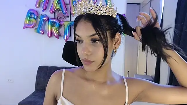 Snapshot of kharelys_777 chatting on 12-30-24, 11:26 kharelys 777 online show from 12-30-24, 11:26