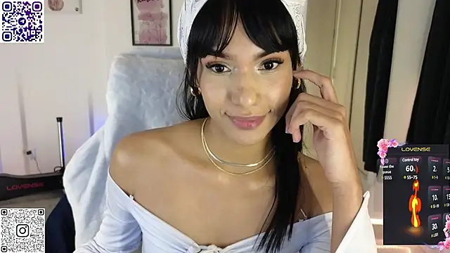 Snapshot of kharelys_777 chatting on 01-15-25, 11:30 kharelys 777 online show from 01-15-25, 11:30