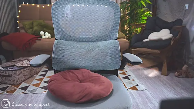 Snapshot of Feral_Berrry_ chatting on 11-11-25, 05:40 Feral Berrry online show from 11-11-25, 05:40