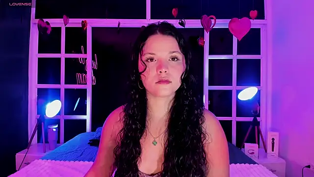 LottiCarter online show from 02-07-25, 01:25