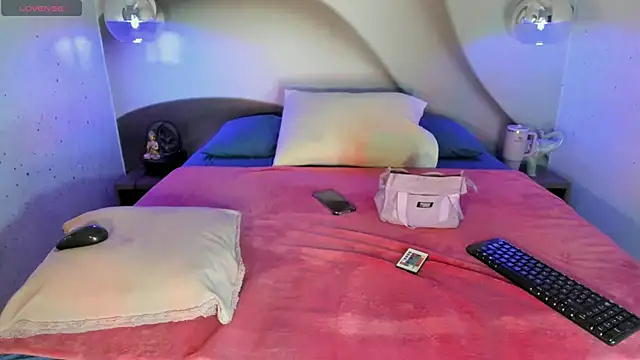 LottiCarter online show from 04-04-26, 07:55