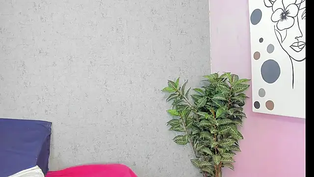 Tiffany mendez online show from 02-12-26, 12:11