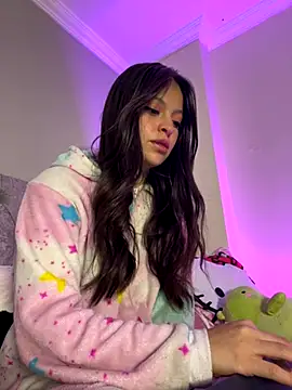 LucyEvans  online show from 10-30-25, 02:46