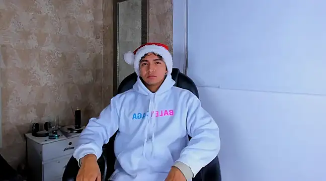 Snapshot of Muichiro_tokito1 chatting on 01-01-25, 06:47 Muichiro tokito1 online show from 01-01-25, 06:47