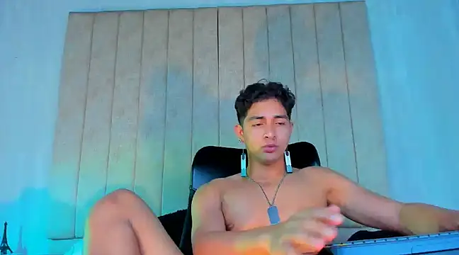 Snapshot of Muichiro_tokito1 chatting on 01-16-25, 03:45 Muichiro tokito1 online show from 01-16-25, 03:45