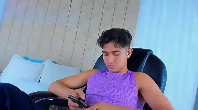 Snapshot of Muichiro_tokito1 chatting on 03-05-25, 03:40 Muichiro tokito1 online show from 03-05-25, 03:40