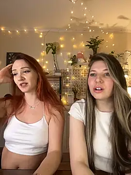 Snapshot of Annie_aww chatting on 03-04-25, 10:38 Annie aww online show from 03-04-25, 10:38