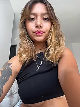 amanda-medrano1 online show from 01-23-25, 05:21