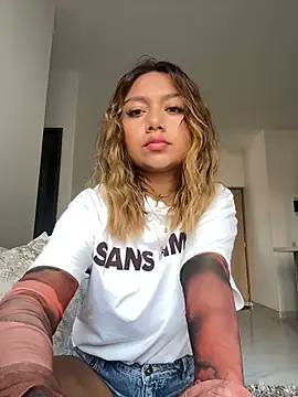 amanda-medrano1 online show from 01-31-25, 02:17