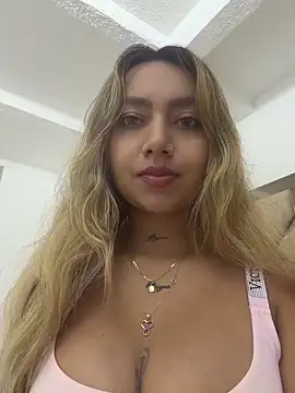 Snapshot of amanda-medrano1 chatting on 05-04-26, 02:24 amanda-medrano1 online show from 05-04-26, 02:24