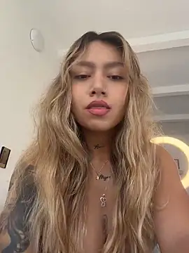 Snapshot of amanda-medrano1 chatting on 05-28-26, 01:52 amanda-medrano1 online show from 05-28-26, 01:52