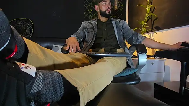 alessandro wye online show from 02-13-26, 04:41