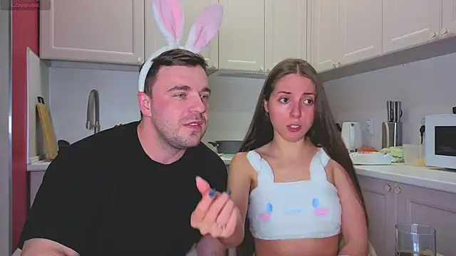 Snapshot of fcjuicy_pussy chatting on 10-31-25, 07:59 fcjuicy pussy online show from 10-31-25, 07:59