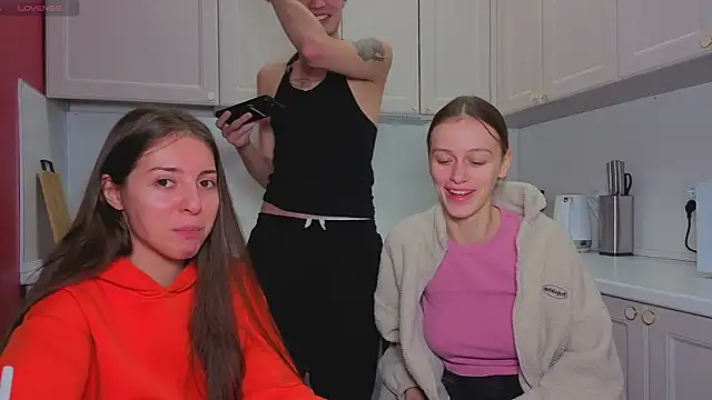 Snapshot of fcjuicy_pussy chatting on 12-01-25, 09:25 fcjuicy pussy online show from 12-01-25, 09:25