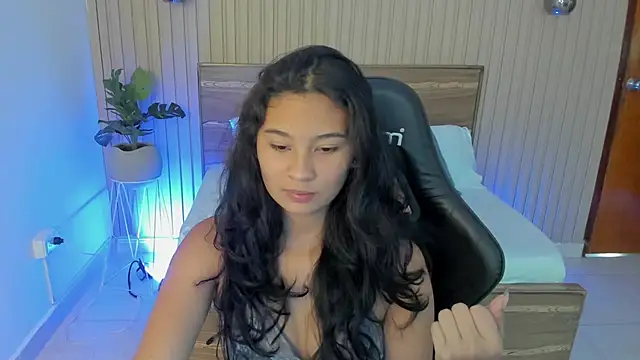 Snapshot of melody_flowers chatting on 01-23-25, 12:30 melody flowers online show from 01-23-25, 12:30