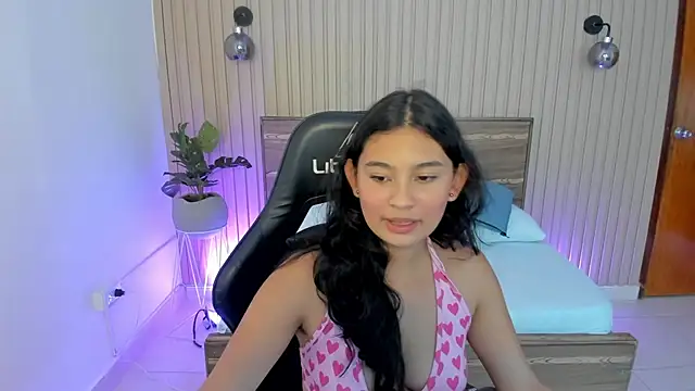 Snapshot of melody_flowers chatting on 01-27-25, 03:28 melody flowers online show from 01-27-25, 03:28