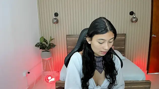 Snapshot of melody_flowers chatting on 02-04-25, 12:11 melody flowers online show from 02-04-25, 12:11