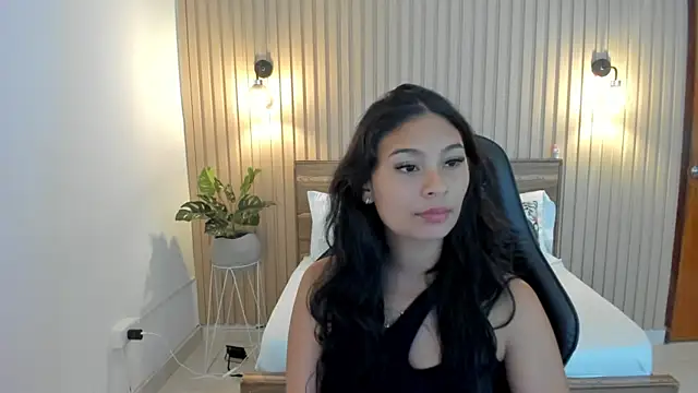 Snapshot of melody_flowers chatting on 03-08-25, 12:30 melody flowers online show from 03-08-25, 12:30