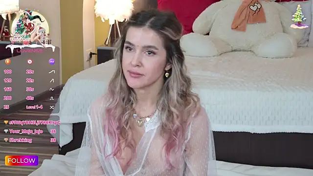 Snapshot of Sarah-Hart chatting on 12-30-24, 11:48 Sarah-Hart online show from 12-30-24, 11:48