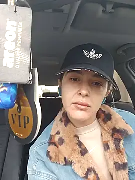 Snapshot of Sarah-Hart chatting on 02-03-25, 11:20 Sarah-Hart online show from 02-03-25, 11:20