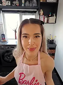 Snapshot of Sarah-Hart chatting on 02-13-25, 11:39 Sarah-Hart online show from 02-13-25, 11:39