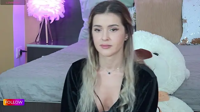 Snapshot of Sarah-Hart chatting on 03-06-25, 09:47 Sarah-Hart online show from 03-06-25, 09:47