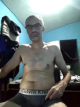 hugosafado333 online show from 01-08-25, 02:25