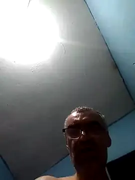 hugosafado333 online show from 01-17-25, 05:11