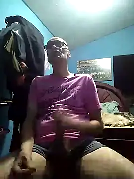 hugosafado333 online show from 02-04-25, 02:28