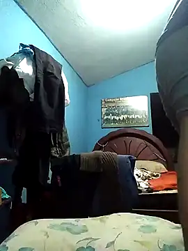 hugosafado333 online show from 02-13-25, 03:18