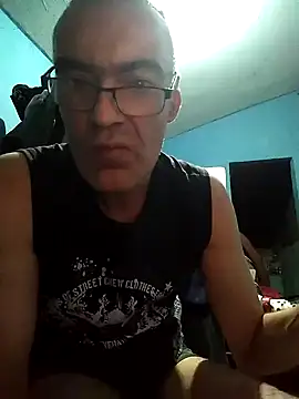 hugosafado333 online show from 02-26-25, 05:09