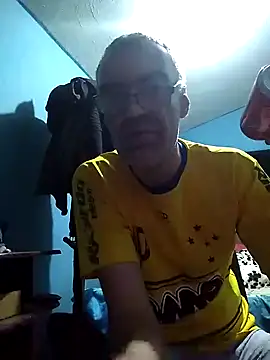 hugosafado333 online show from 03-20-25, 03:13