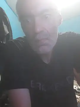 hugosafado333 online show from 09-18-25, 03:19