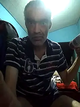 hugosafado333 online show from 09-23-25, 02:36