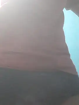 hugosafado333 online show from 10-19-25, 09:37