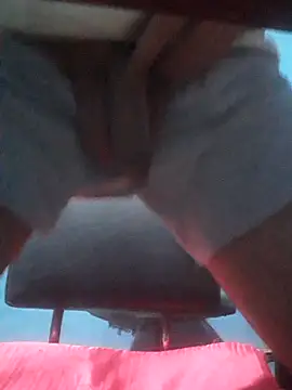 hugosafado333 online show from 10-25-25, 04:53