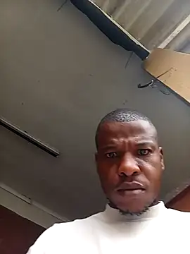 Snapshot of izinjamfee2 chatting on 09-28-25, 09:03 izinjamfee2 online show from 09-28-25, 09:03