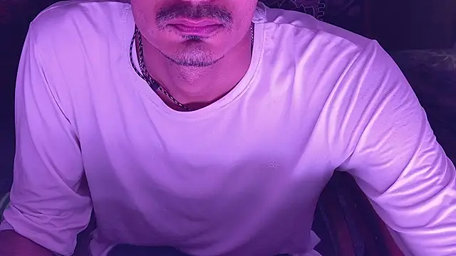 Snapshot of Habibi_big_b chatting on 05-22-26, 02:40 Habibi big b online show from 05-22-26, 02:40