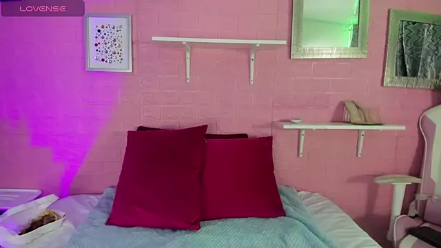 Snapshot of hanna__azumi chatting on 05-01-26, 03:44 hanna azumi online show from 05-01-26, 03:44