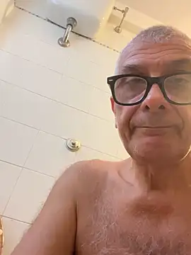 Snapshot of 4n4l1zz4m1 chatting on 01-12-25, 11:39 4n4l1zz4m1 online show from 01-12-25, 11:39