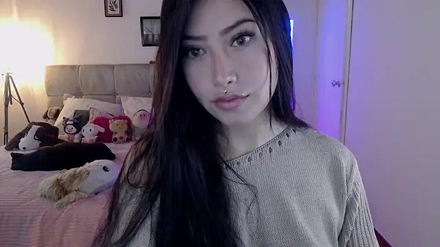 Snapshot of Emilyswan04 chatting on 01-24-25, 07:18 Emilyswan04 online show from 01-24-25, 07:18