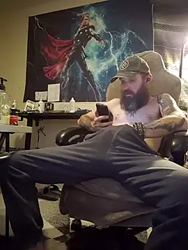 Snapshot of lit702 chatting on 11-13-25, 08:57 lit702 online show from 11-13-25, 08:57